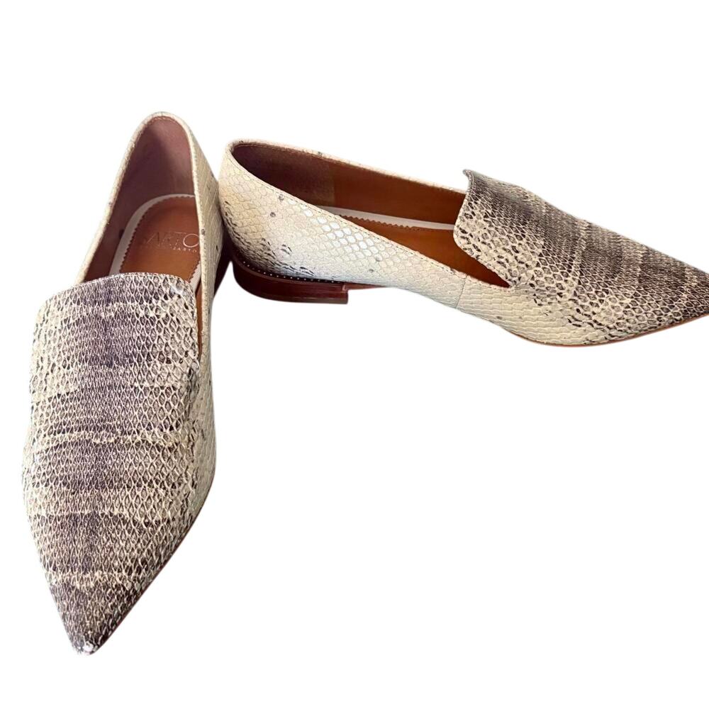 Franco Sarto Topaz Leather Snake Loafers Slip On Flats Pointed Toe Preppy Casual